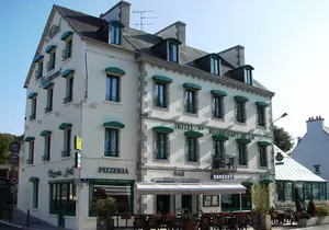 Bretagne, hôtel du Lac à Houelgoat